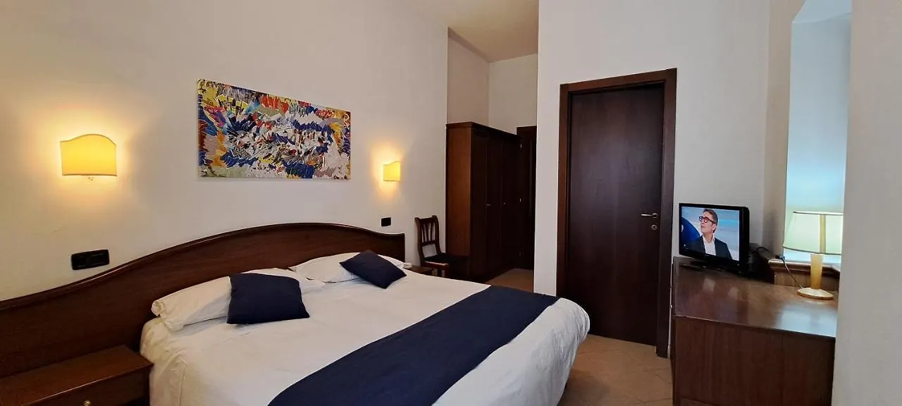 ***  Hotel Bonazzi Perúgia Itália